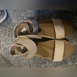 Yellow box sandal shoes